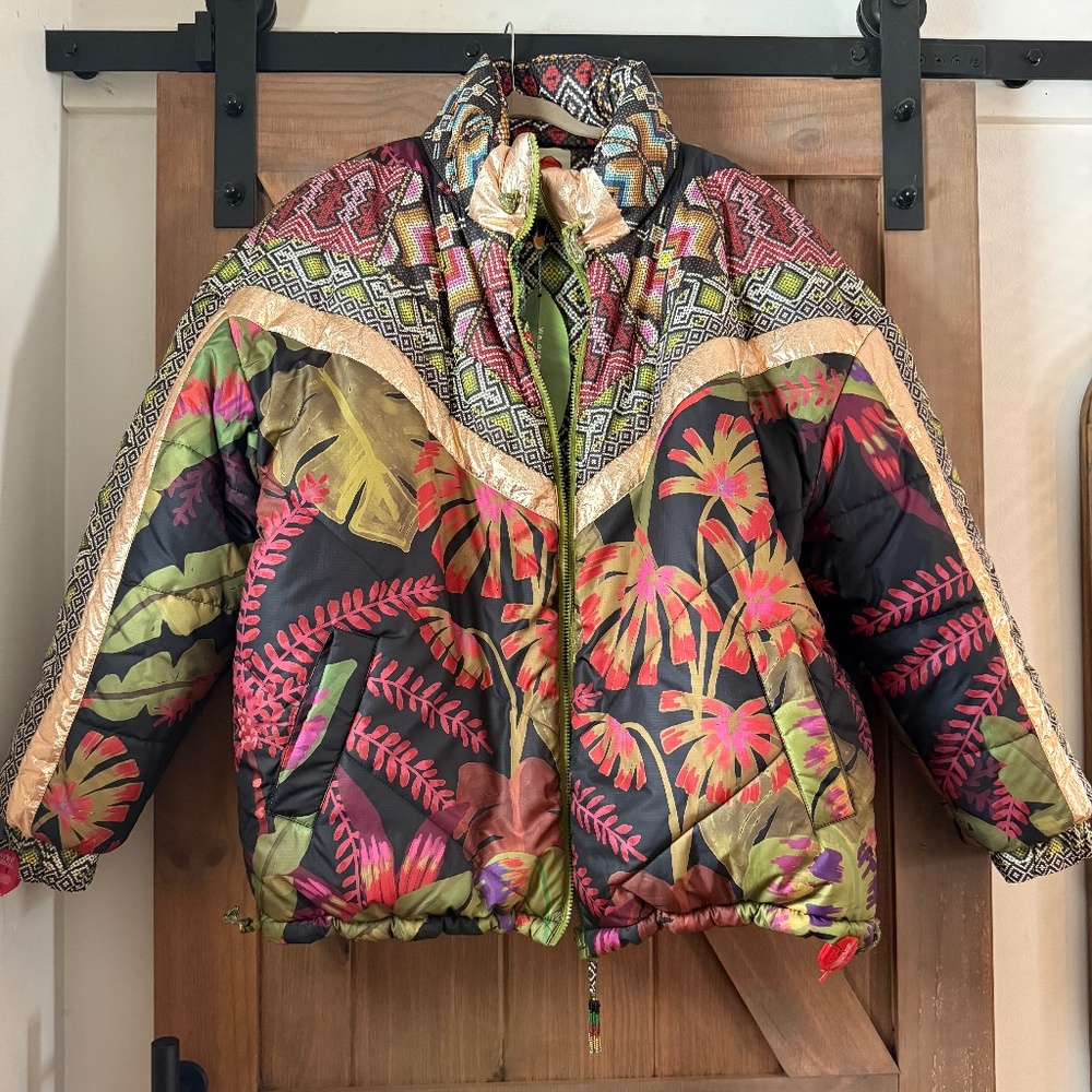 NWT Farm Rio tropical Rauti reversible puffer jacket XL